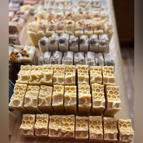 UNLISTED LIVE SHOW LISTING - Picture 2 of 9